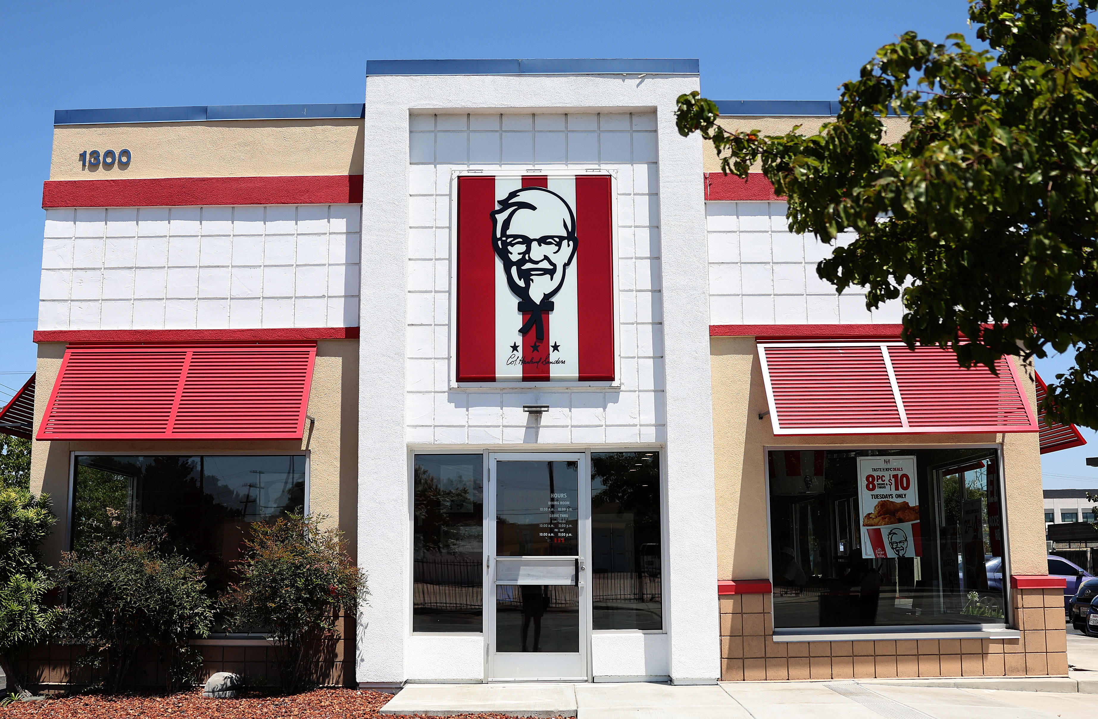 KFC to switch to Coca-Cola beverages in U.S. restaurants for the first time in decades